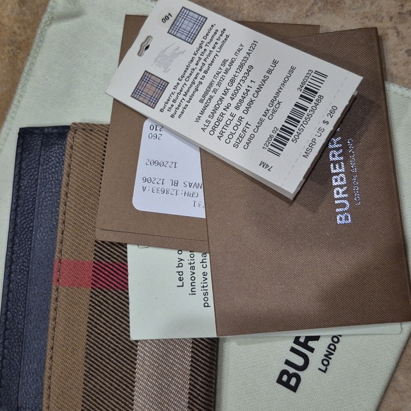 Burberry Banwell Satchel w/dustbag,  COA, And Matching Card Holder. NWT - Picture 3 of 14